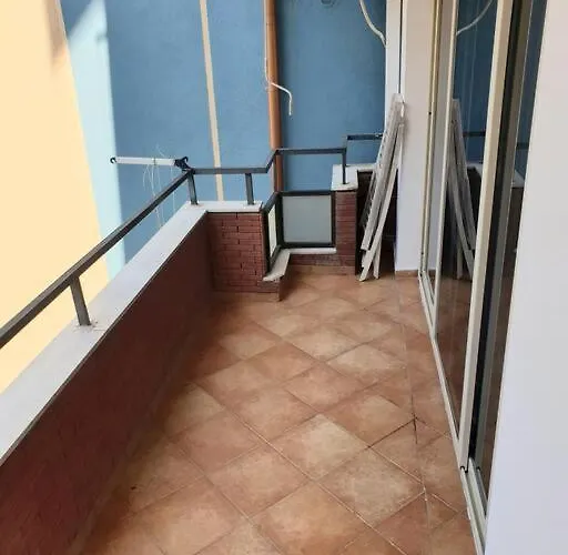 Lovely 2-bedroom In Center Апартаменты