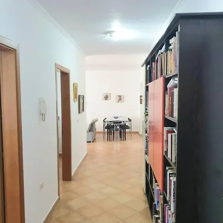 Apartment Lovely 2-bedroom In Center *