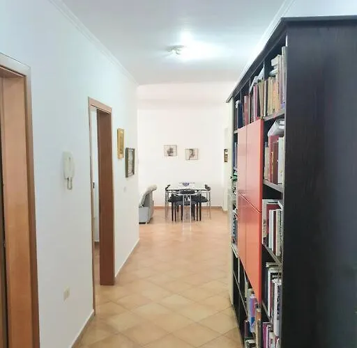 Apartment Lovely 2-bedroom In Center *