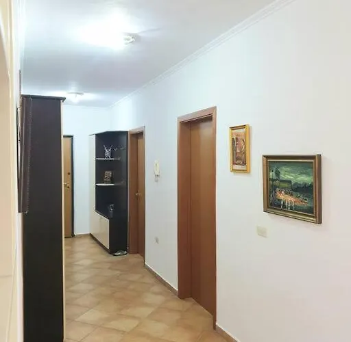 Lovely 2-bedroom In Center Tirana